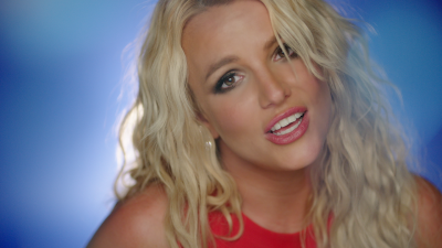BritneySpears_OohLaLa_USRV81300273_mov_snapshot_02_58_2021_06_27_00_28_54.png